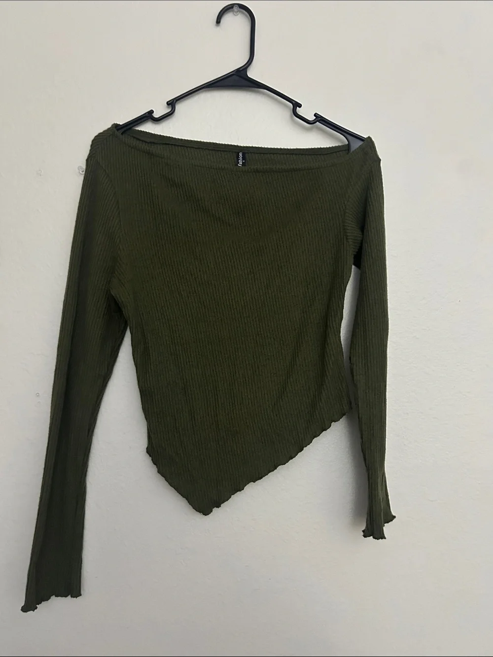 Off-Shoulder Ribbed Long-Sleeve Top in Olive